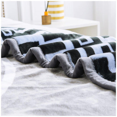 Rashel Reversible heavy Blanket