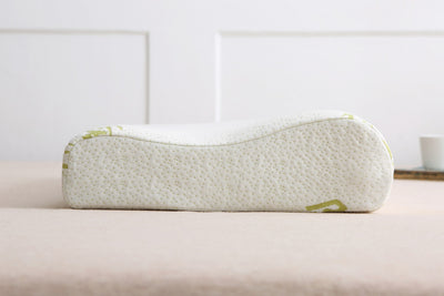 Contour memory foam pillow with bamboo cover