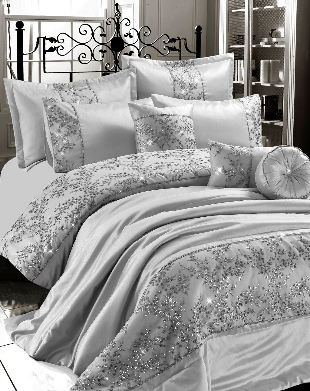 Gigi Embroidery Duvet sets