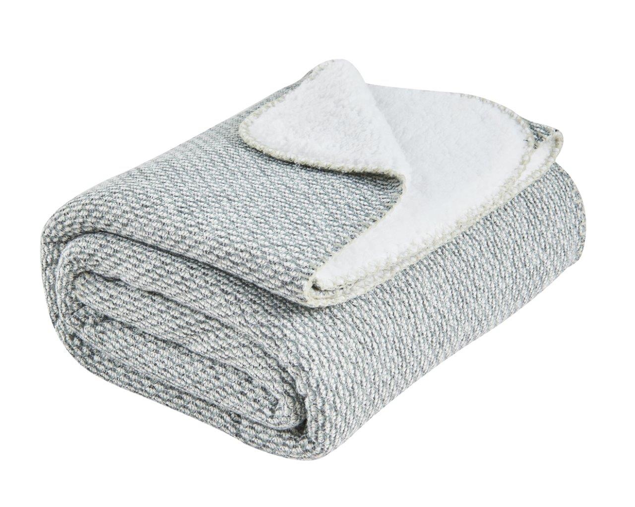 Gracin Flannel Knitted Throws