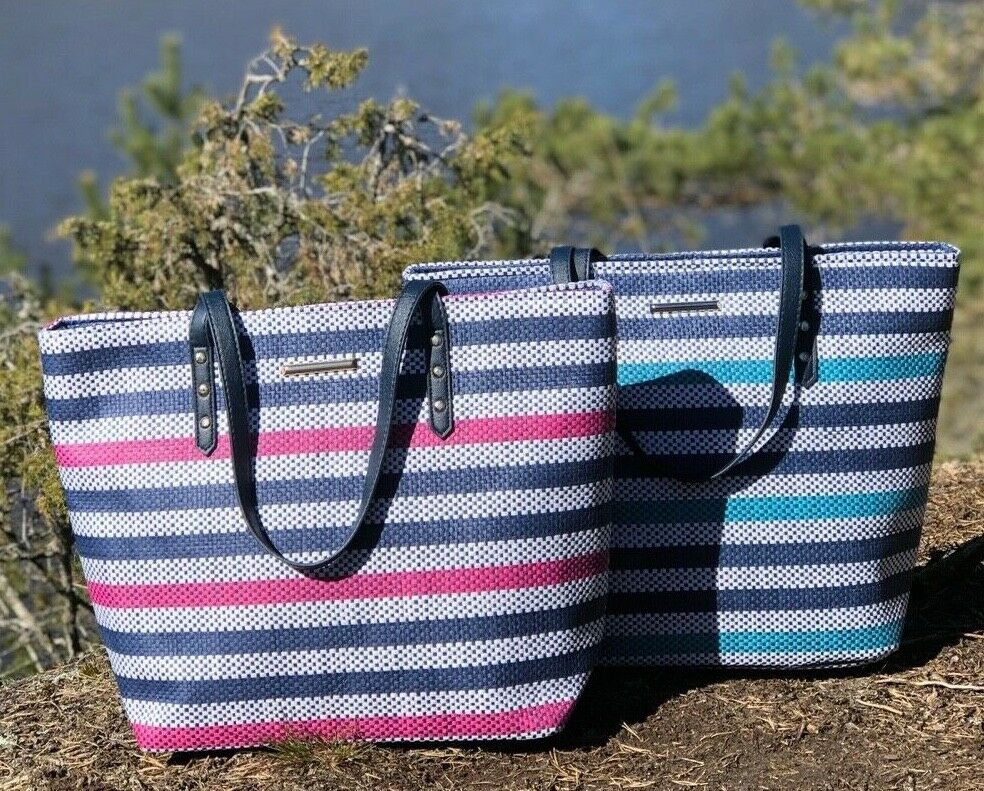 Lightweight beach clearance tote